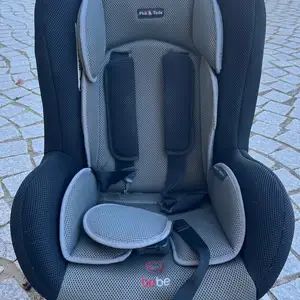 Baby car safety seat 0 to 4 years, Larnaca — Maroni
