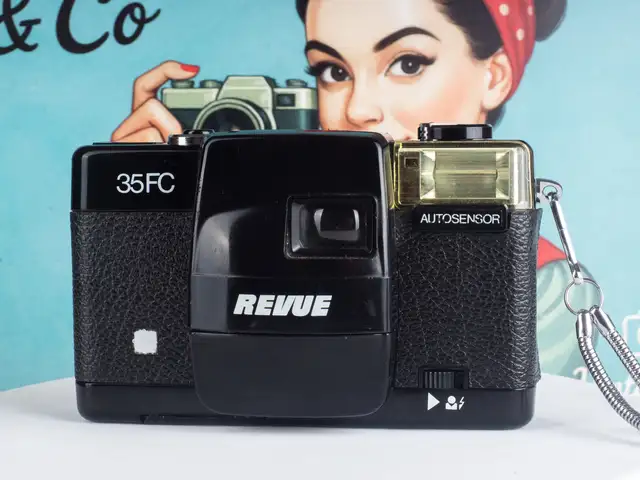 Revue 35fc 35mm film camera - 38mm f/3.5 - tested working film door hinge broken, Επαρχία Λευκωσίας — Δάλι - Παναγ Ευαγγελίτρια