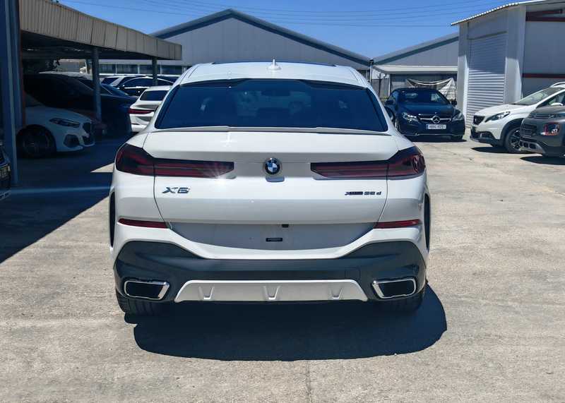 2021 BMW X6 3,0L 2021 Cyprus