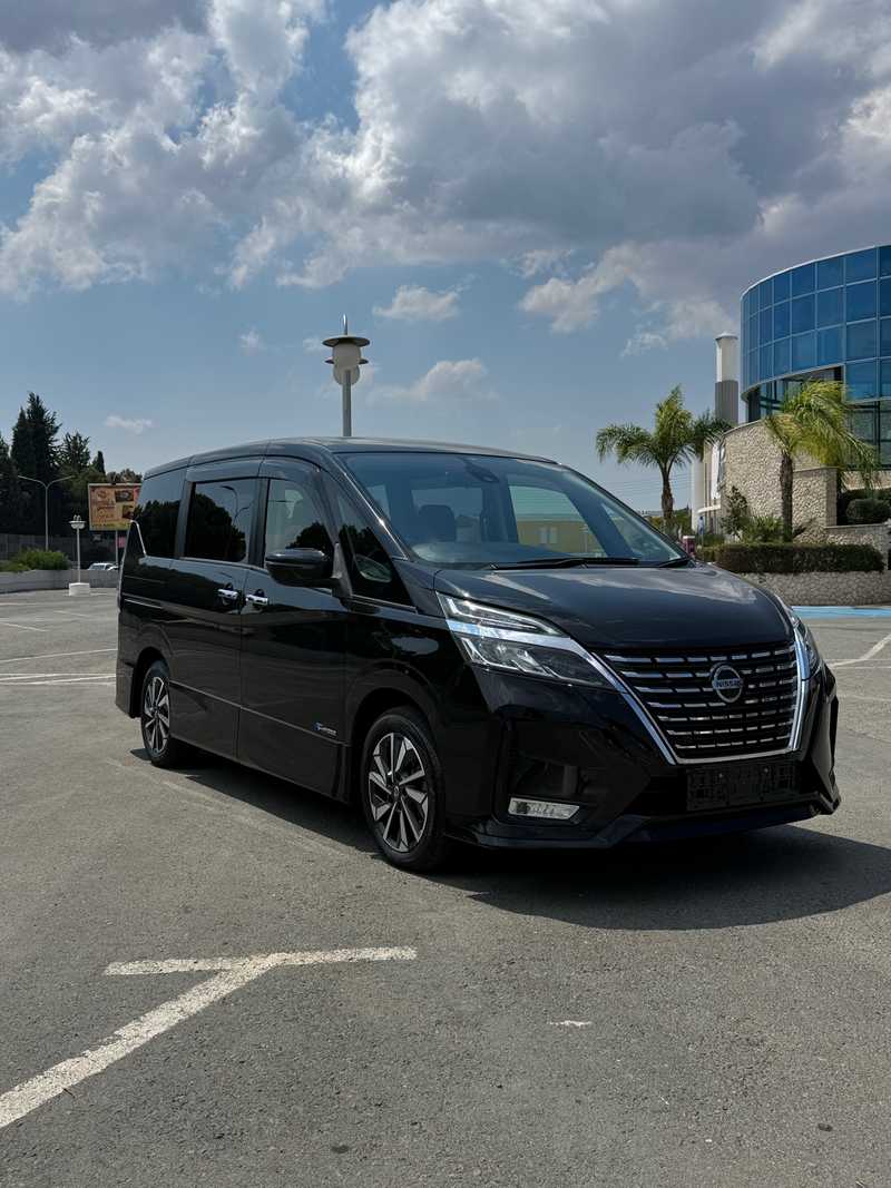 Nissan Serena 2,0L 2022