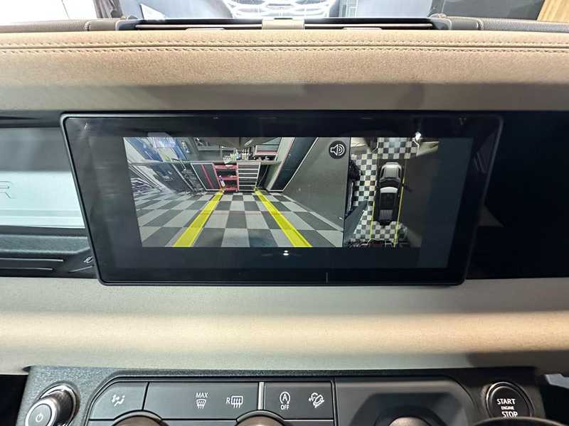 2023 Land Rover Defender 3,0L 2023 Cyprus