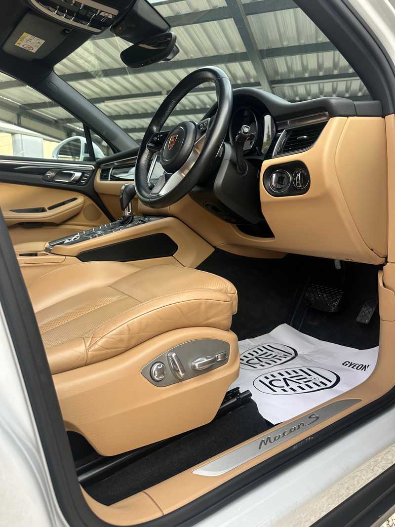 2016 Porsche Macan 3,0L 2016 Cyprus