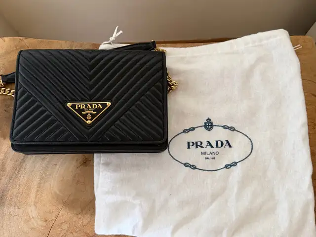 Prada quilted shoulder bag, Επαρχία Λευκωσίας — Αγλαντζιά