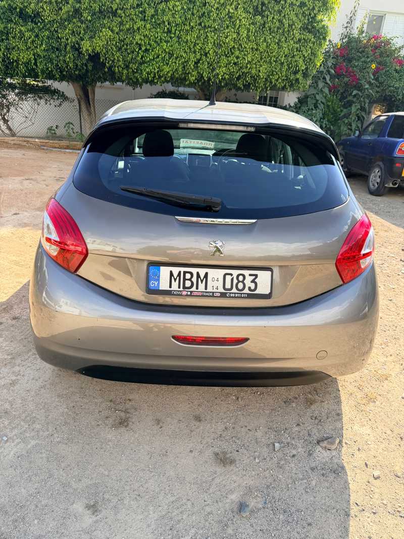 Peugeot 208 1,2L 2014
