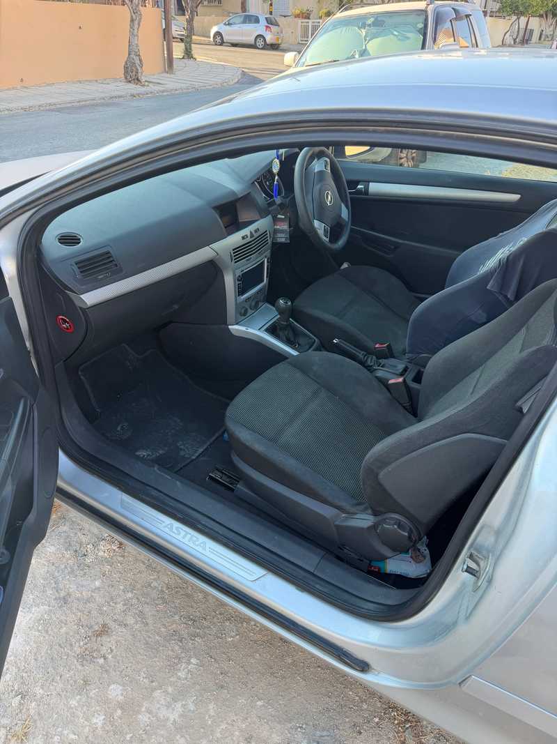 2006 Opel, Vauxhall Astra 1,6L 2006 Cyprus