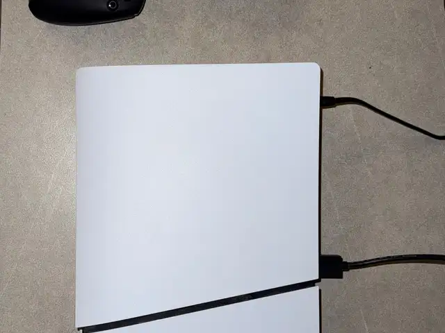 Ps5 slim digital with two controllers, Nicosia — Egkomi - Makedonitissa