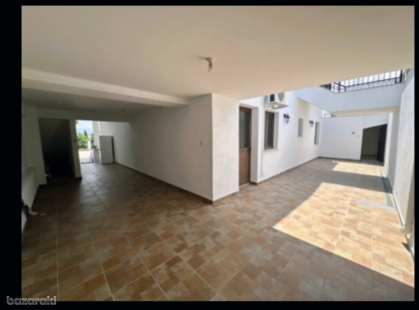 House, 5 bedrooms — 12