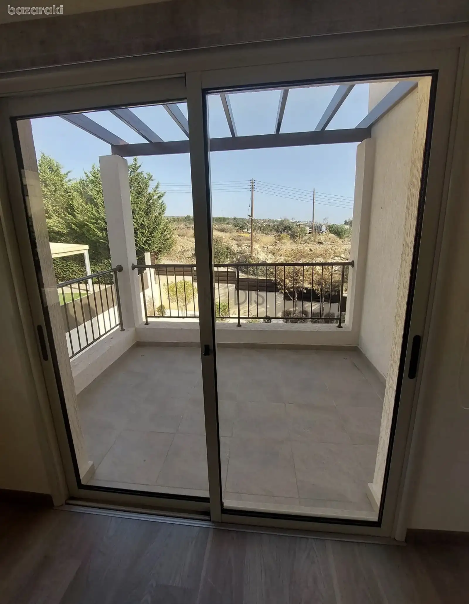 House, 3 bedrooms — 13