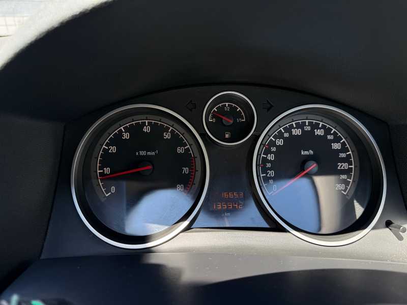 2008 Opel, Vauxhall Astra 1,6L 2008 Cyprus