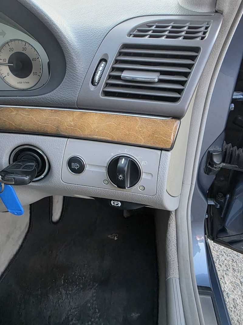 2004 Mercedes-Benz E-Class 2,1L 2004 Cyprus