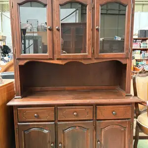 Vintage wooden hutch and buffet cabinet, Επαρχία Λευκωσίας — Στρόβολος - Ακρόπολη