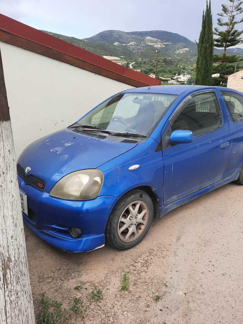 Toyota Vitz 1,5L 2001