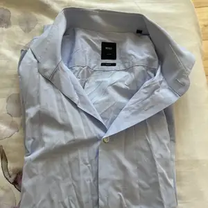 Boss tailored blue violet slim fit shirt size 42, Limassol — Limassol - Mesa Geitonia
