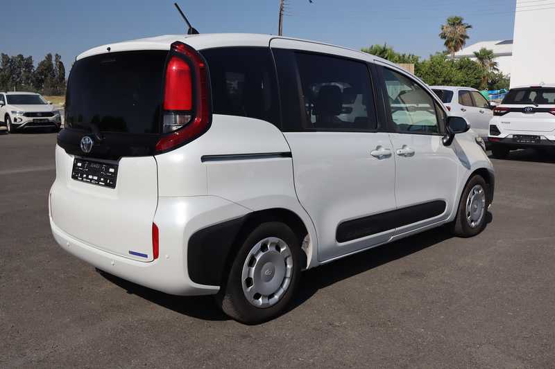 2025 Toyota Sienta 1,5L 2025 Cyprus