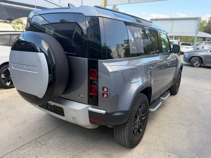 2023 Land Rover Defender 3,0L 2023 Cyprus
