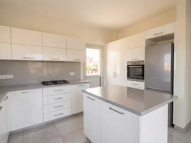 3-bedroom detached house to rent, Paphos — Paphos - Kato Paphos - 10