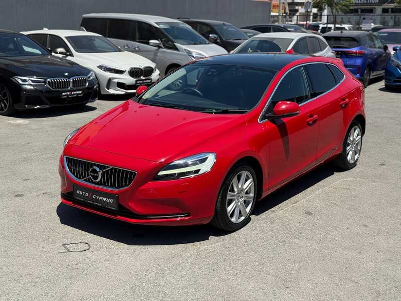 Volvo V40 1,5L 2020