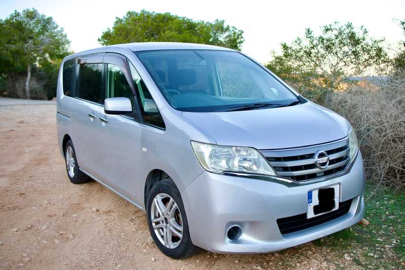 Nissan Serena 2,0L 2012