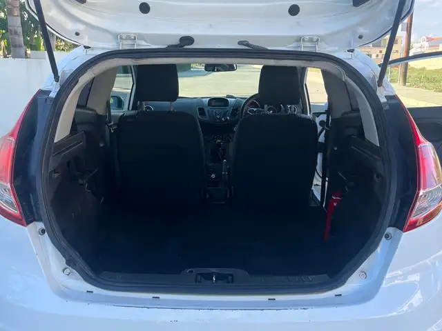 Ford Fiesta Van 1,5L 2016, Larnaca — Dromolaxia - 9