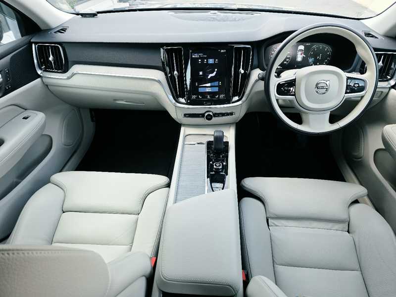 2021 Volvo V60 2,0L 2021 Cyprus