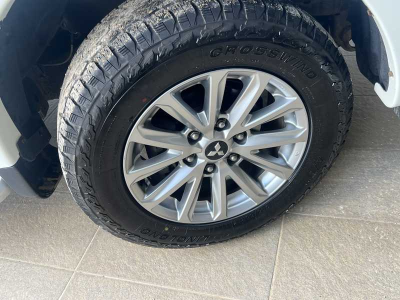 2017 Mitsubishi L200 2,4L 2017 Cyprus