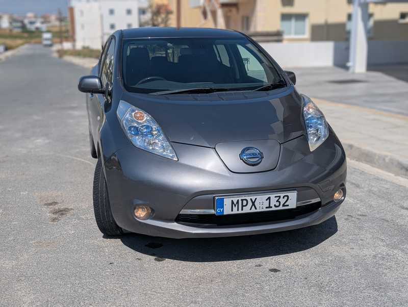 Nissan Leaf Electric 2014