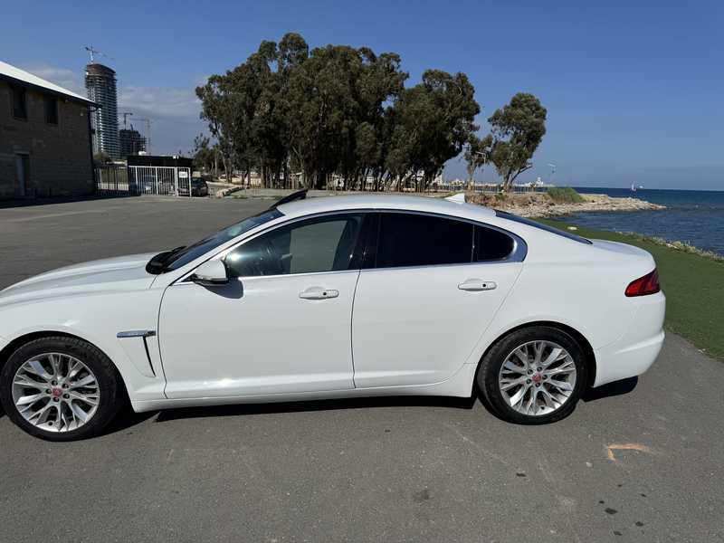 2014 Jaguar XJ 2,2L 2014 Cyprus