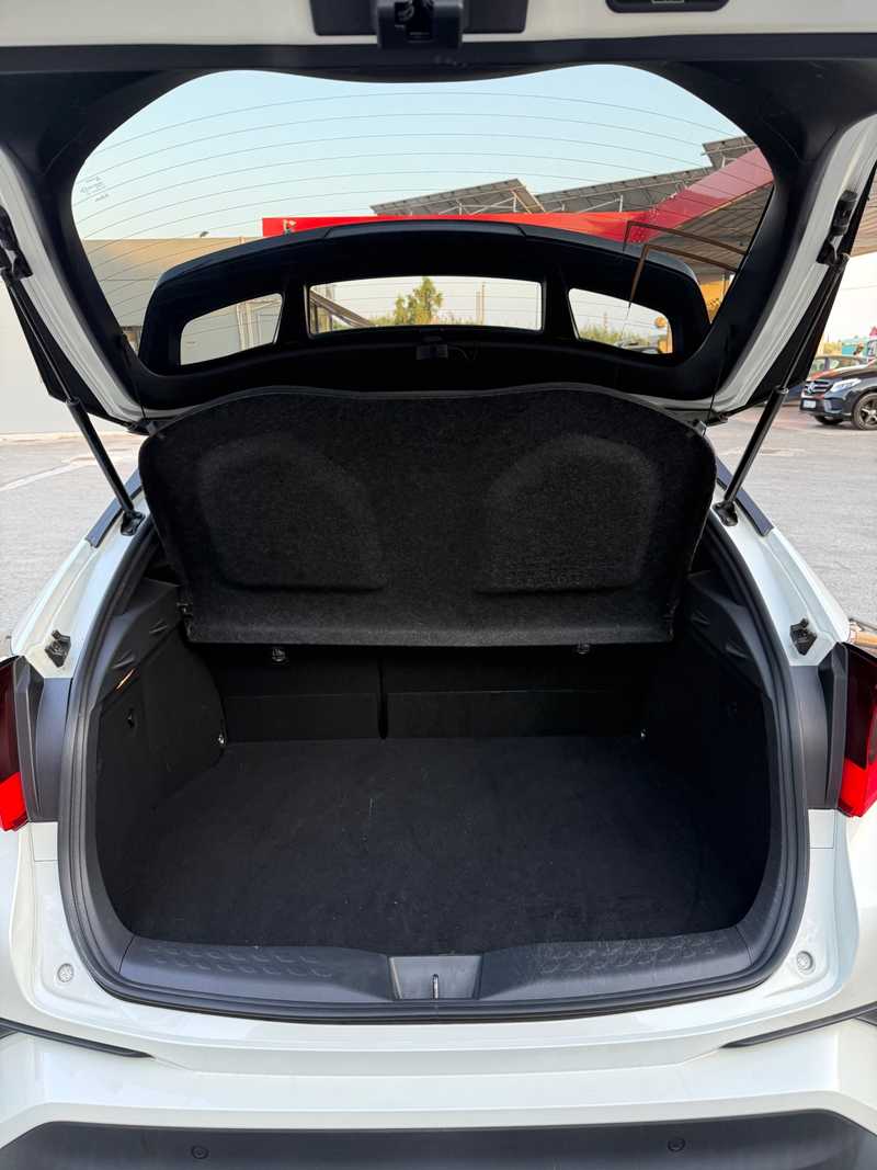 2021 Toyota C-HR 1,8L 2021 Cyprus