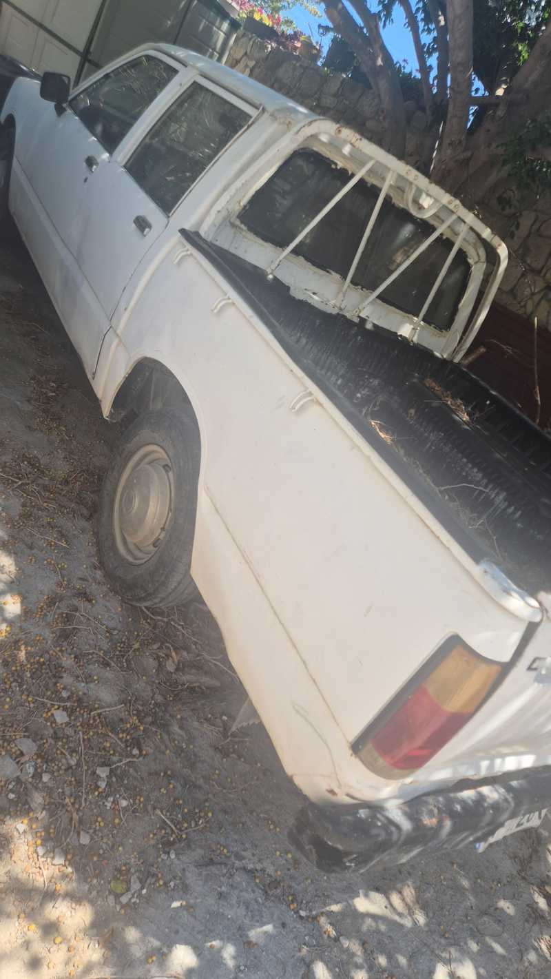 1984 Isuzu Pick-up 2,3L 1984 Cyprus