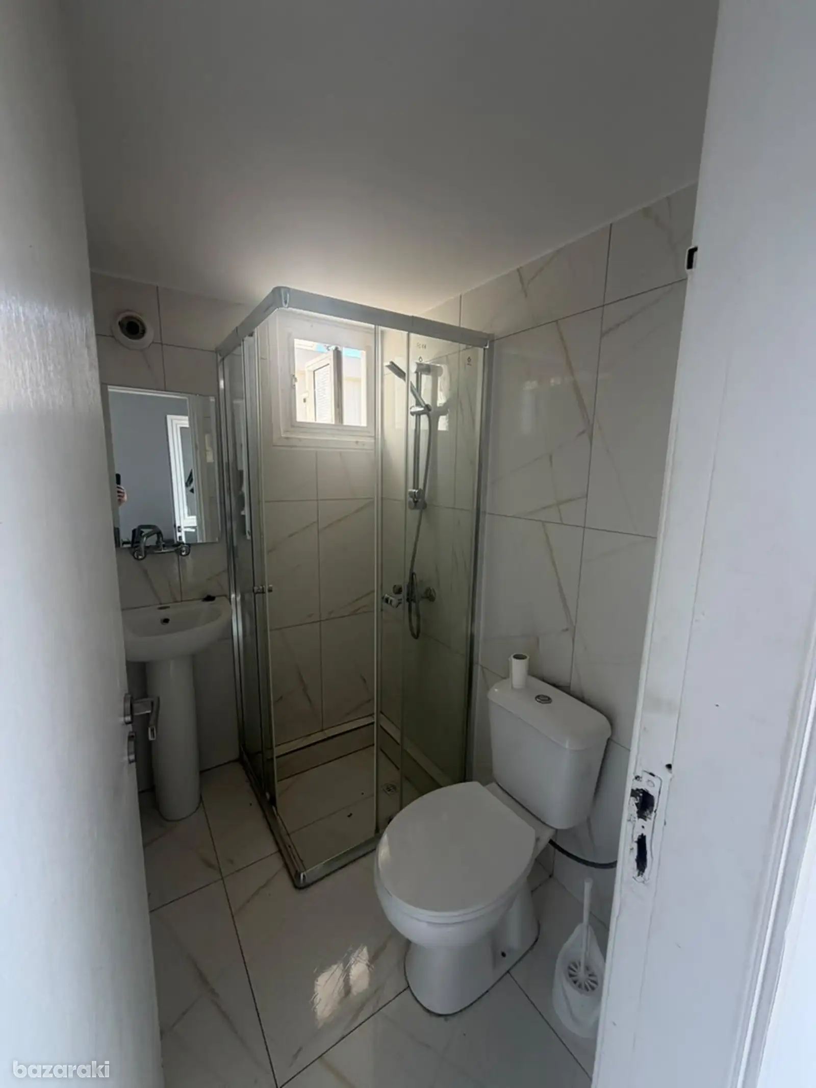 House, 1 bedroom — 8