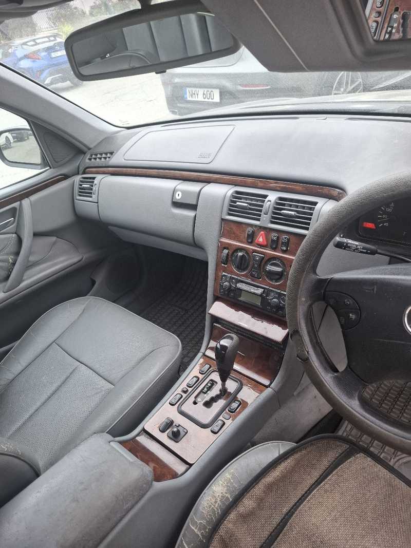 2001 Mercedes-Benz E-Class 2,0L 2001 Cyprus