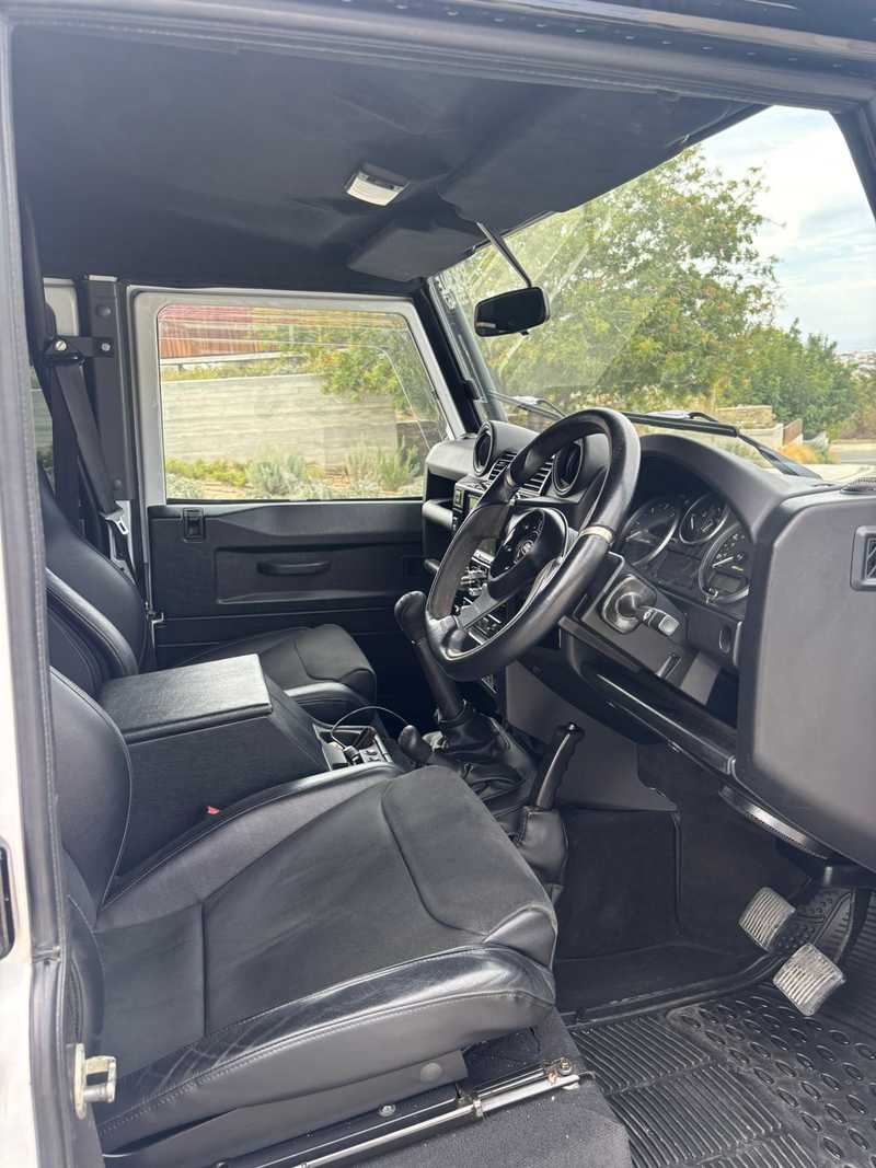 2016 Land Rover Defender 2,2L 2016 Cyprus