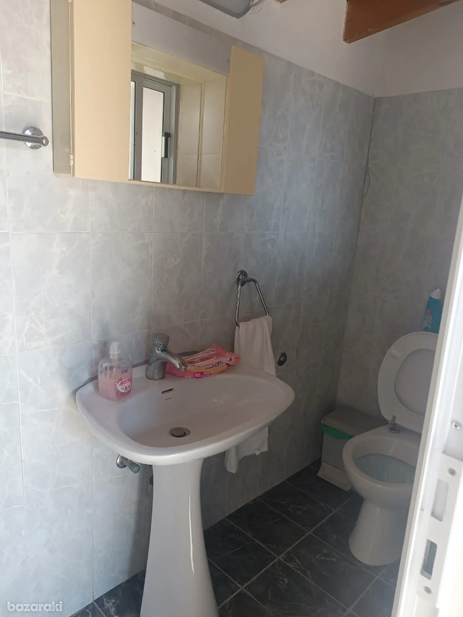 House, 2 bedrooms — 16