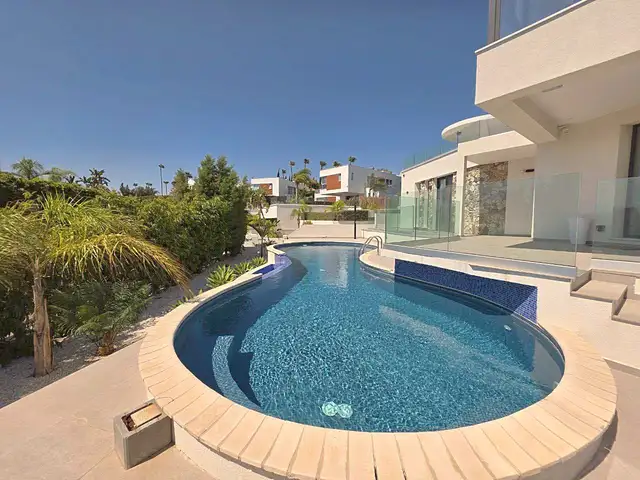 4-bedroom villa to rent, Limassol — Germasogeia