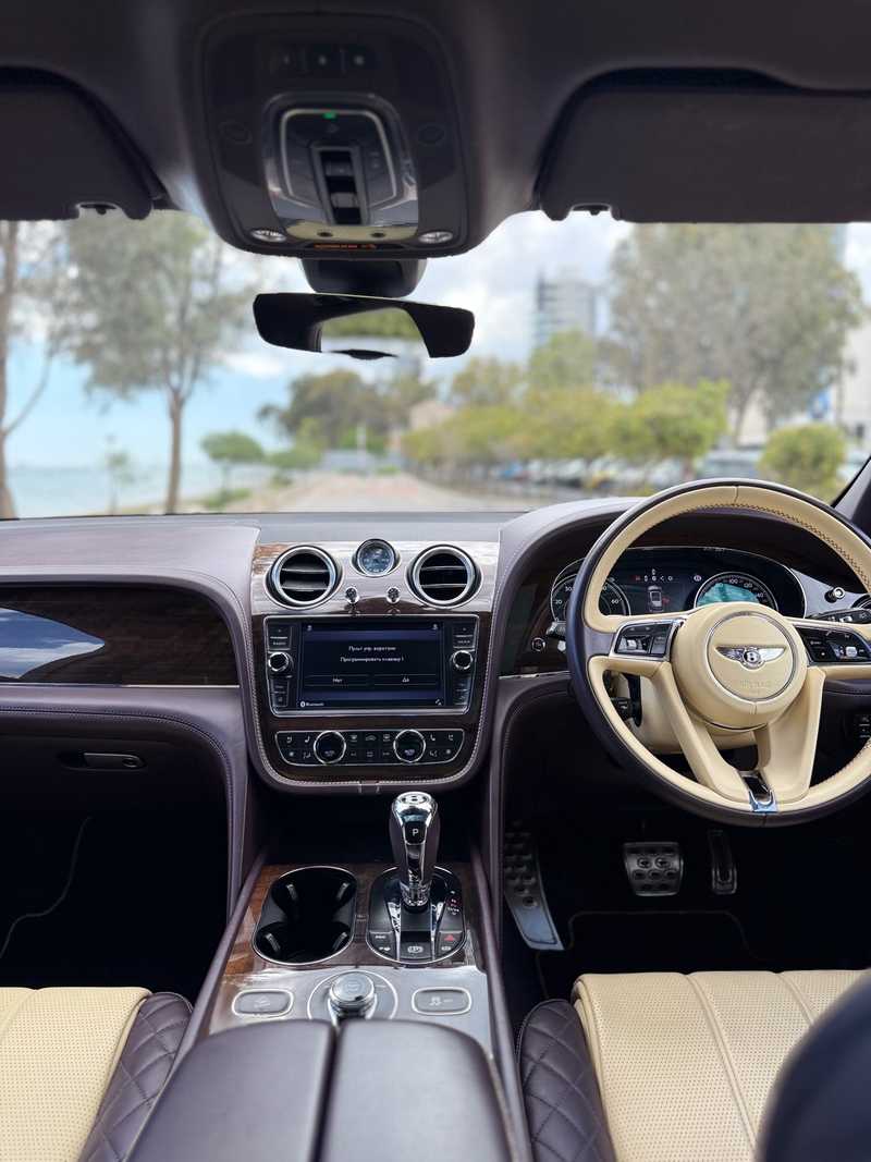 2019 Bentley Bentayga 4,0L 2019 Cyprus