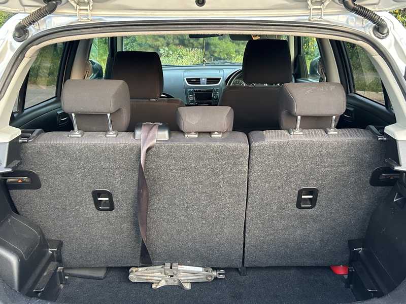 2013 Suzuki Swift 1,3L 2013 Cyprus