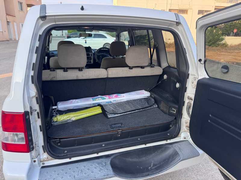 2001 Mitsubishi Pajero 2,0L 2001 Cyprus
