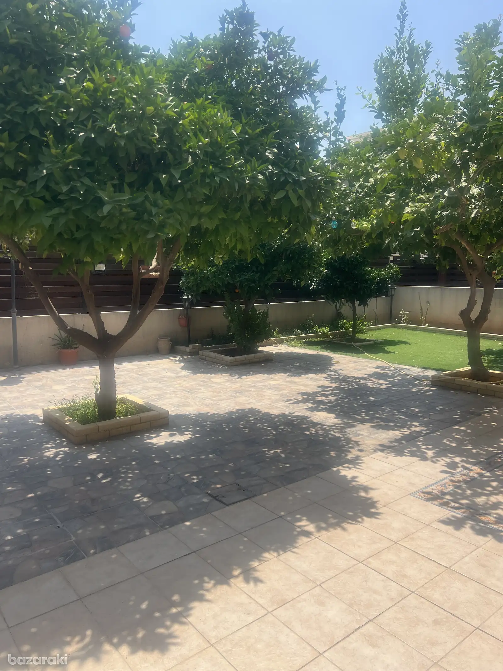 House, 4 bedrooms — 12