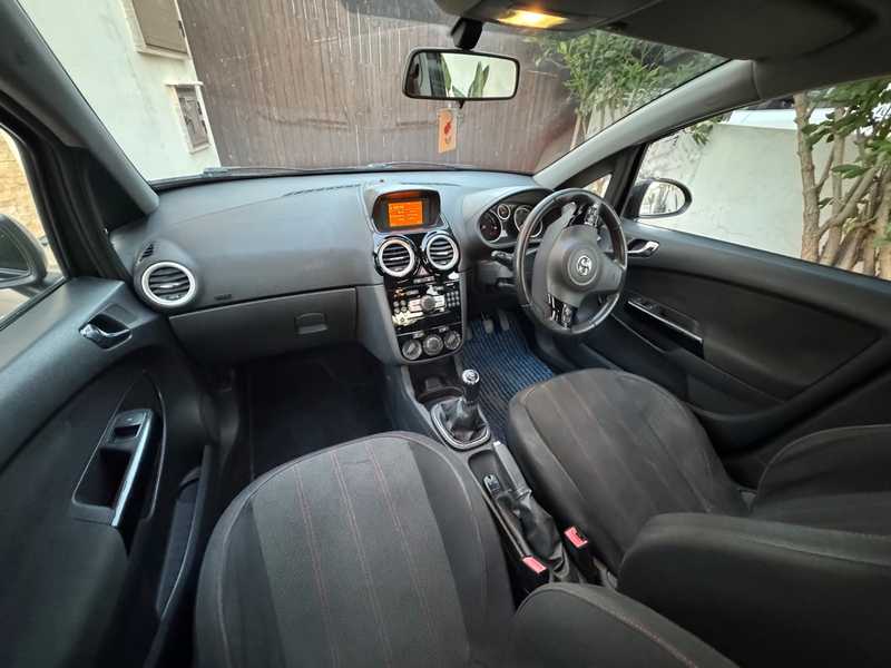 2012 Opel, Vauxhall Corsa 1,4L 2012 Cyprus