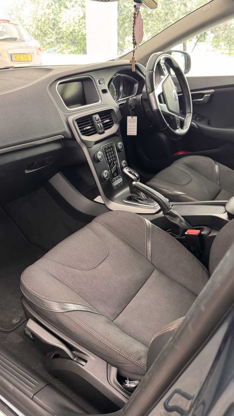 2013 Volvo V40 1,8L 2013 Cyprus