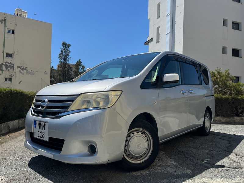 Nissan Serena 2,0L 2012
