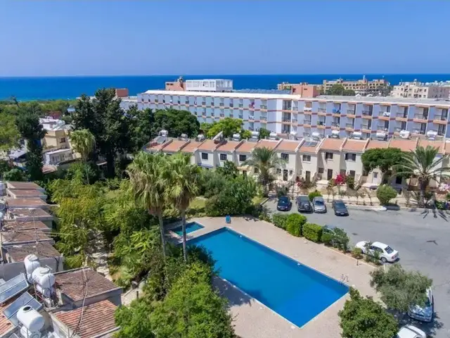 2-bedroom detached house to rent, Επαρχία Πάφου — Τάφοι των Βασιλέων