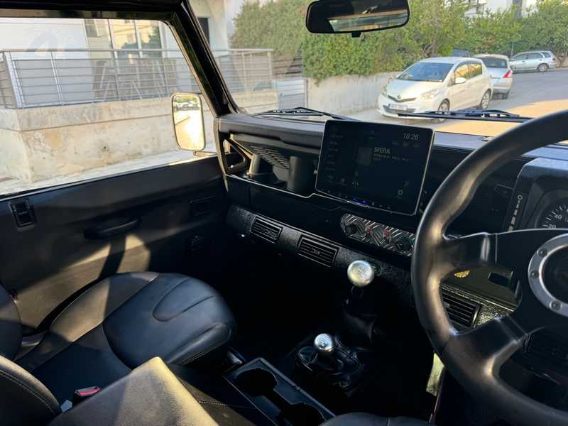 1997 Land Rover Defender 2,5L 1997 Cyprus