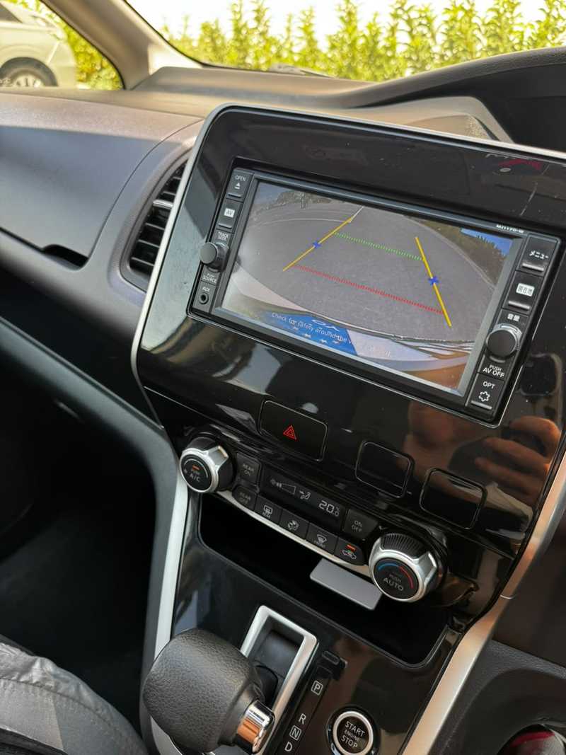 2018 Nissan Serena 2,0L 2018 Cyprus