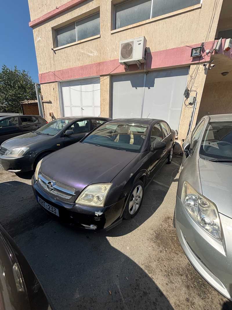 2005 Opel, Vauxhall Vectra 1,6L 2005 Cyprus