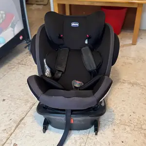 Chicco child car seat with isofix and 360 degree rotation, Επαρχία Λευκωσίας — Στρόβολος - Άγιος Βασίλειος