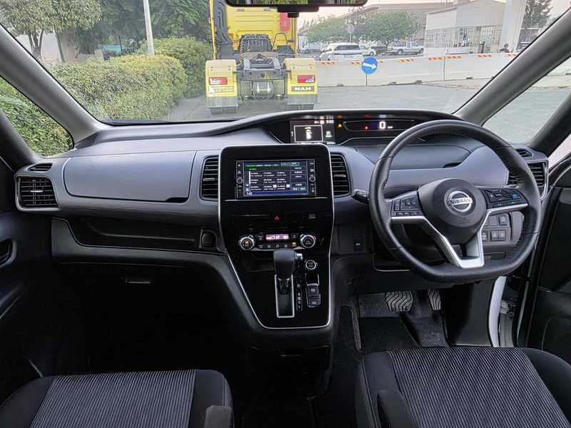 2022 Nissan Serena 2,0L 2022 Cyprus
