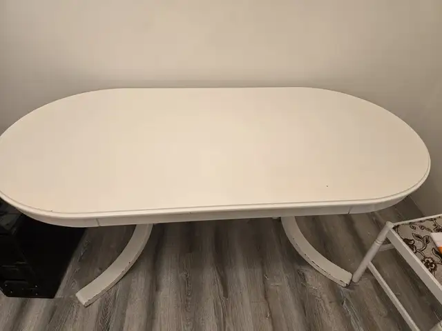 Dining table, Limassol — Limassol - Agios Nicolaos