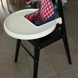 High chair, Επαρχία Λάρνακας — Λιβάδια Λάρνακας