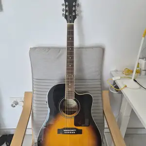 Guitar epiphone, Limassol — Limassol - Katholiki